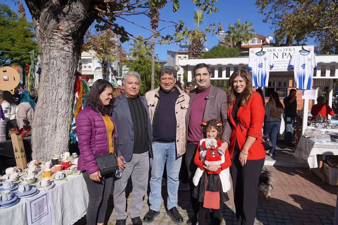 CHP'li Yerel Yöneticiler Dalyan'daki Yılbaşı Pazarında Esnaf Ziyareti Gerçekleştirdi