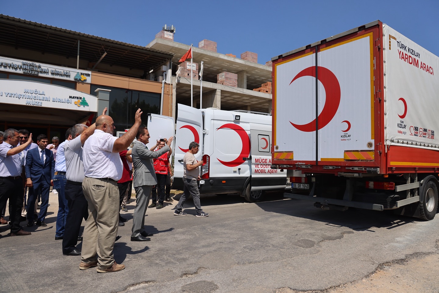 
        Muğla’dan Gazze’ye Dualarla Giden Çam Balı Yardımı
    