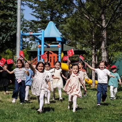 
    Çocuklar 23 Nisan'ın Şekillendirmesinde Söz Sahibi Olacak
  