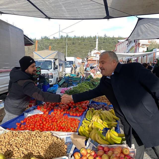 Kavaklıdere Belediye Başkanı esnafları ziyaret etti