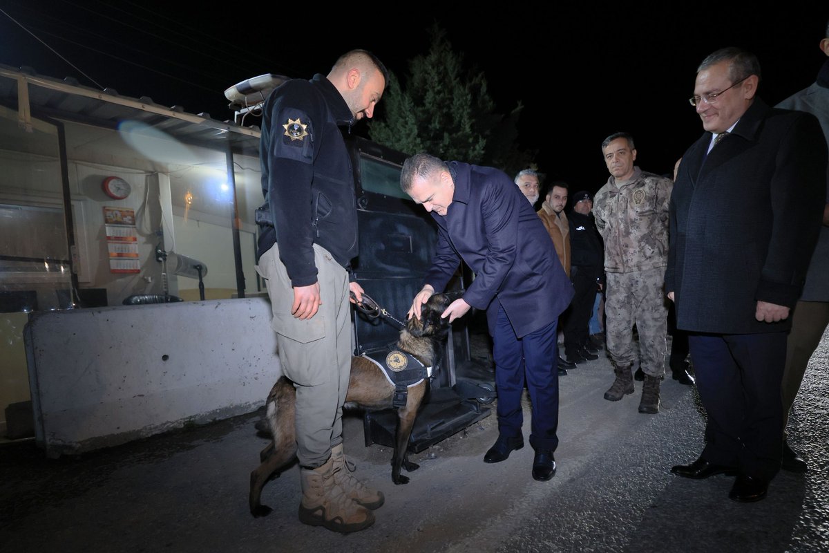 Denizli'de Güvenlik Güçlerine Yeni Yıl Kutlaması