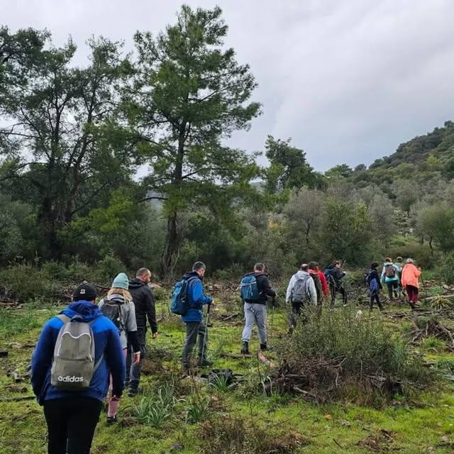 Dalaman Doğa Sporları Kulübü, Afkule Manastırı ve Kayaköy Etabında Yürüyüş Etkinliği Düzenledi